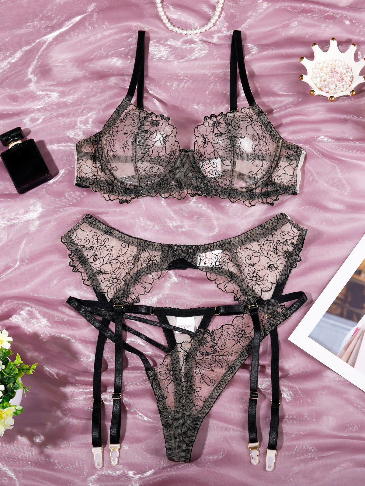 Floral Embroidery Lace 3‑Piece Lingerie Set, Underwire Bra Garter Belt Strappy Panty Lingerie Kit for Women